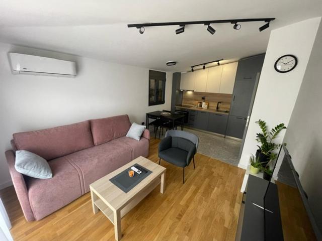 Apartment Tara *